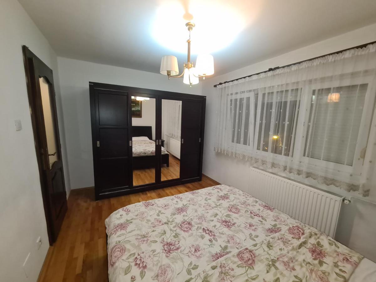 Clasic Apartment Nufarul Oradea Exterior photo